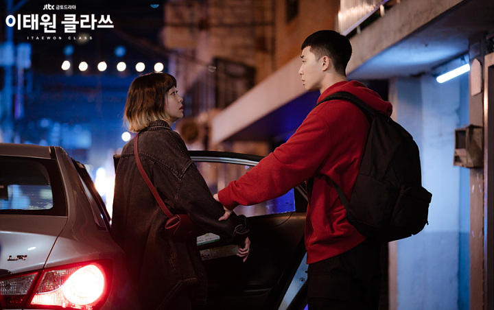 Park Seo Joon Rupanya Sempat Goda Kim Da Mi Sebelum Syuting Adegan Ciuman di 'Itaewon Class'