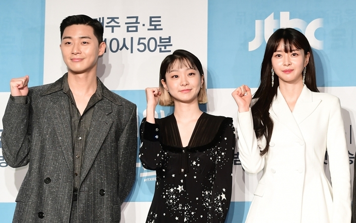 Kim Da Mi Gagalkan Kecupan Park Seo Joon dan Kwon Nara, Rating Itaewon Class Cetak Rekor