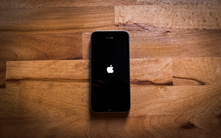 MAKI Gelar Sayembara, Pemberi Informasi Soal Harun Masiku Bisa Dapat iPhone 11