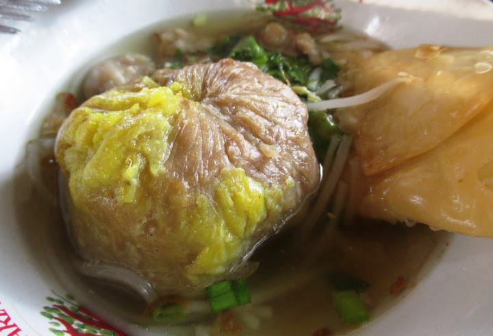 Penasaran dengan Kombinasi Bakso dan Durian? Cobain Deh, Enak Banget Loh