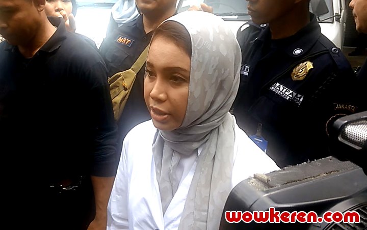 Melayat ke Rumah Duka, Rossa Ungkap Kondisi BCL Usai Kepergian Ashraf Sinclair