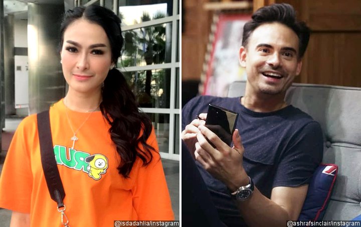 Iis Dahlia Ngaku Kebingungan Dengar Ashraf Sinclair Meninggal Dunia