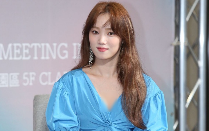 Lee Sung Kyung Curhat Pernah Disalahpahami Gara-Gara Punya Tampang Galak Lee Sung Kyung Curhat Pernah Disalahpahami Gara-Gara Punya Tampang Galak