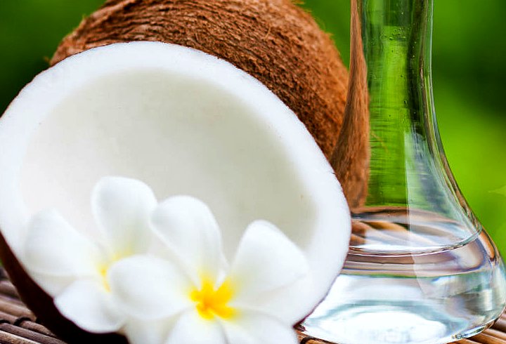 Kandungan Lemak Tak Jenuh di Dalam Minyak Kelapa Ampuh Untuk Menghilangkan Kutu Rambut