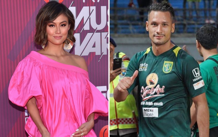 Agnes Monica dan Raphael Maitimo Dinner Mesra, Pose Duduk Tanda Jadian?