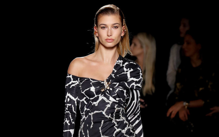 Inilah Alasan Kenapa Hailey Baldwin Tak Dilirik Desainer Hingga Jarang Tampil di Runway