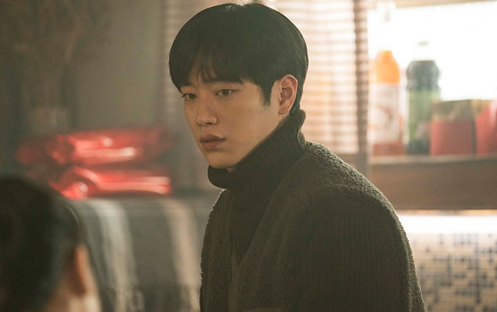 Seo Kang Joon Lompat-Lompat Bahagia di Lokasi 'When The Weather Is Fine' Karena Hal Sepele Ini