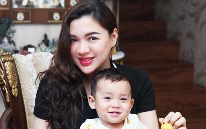 Vicky Shu Cerita Proses Melahirkan Bayi Seberat Hampir 4 Kg Secara Normal Bikin Takjub