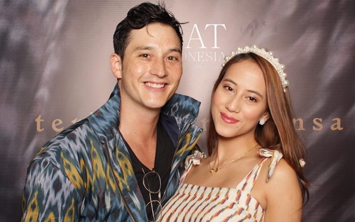 Mike Lewis Batal Nikahi Sang Kekasih Tahun Ini Gara-Gara Wabah Virus Corona