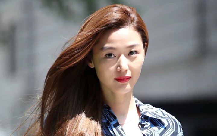 Jun Ji Hyun Diincar Bintangi Drama Garapan Penulis 'Signal' dan 'Kingdom'