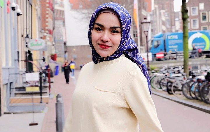 Heboh Medina Zein Dikabarkan Buka Hijab, Penyakit Bipolar Kembali Diungkit