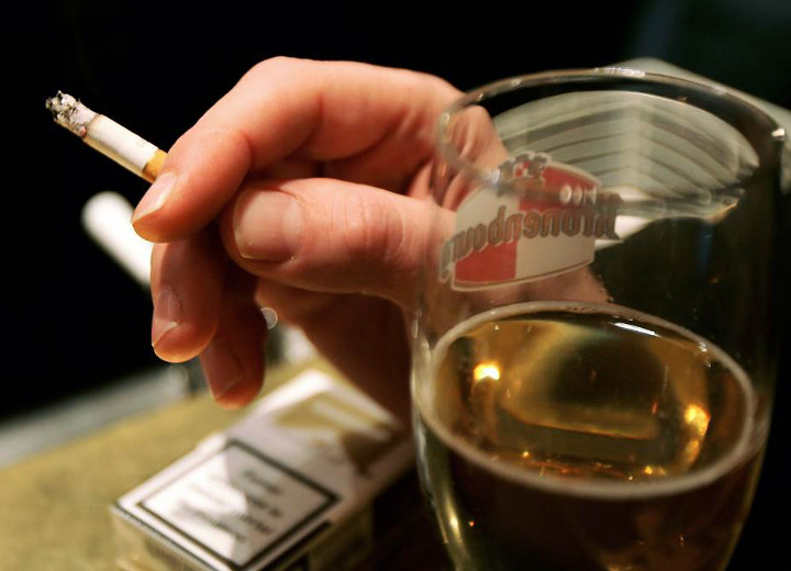 Tinggalkan Gaya Hidup Tak Sehat, Hindari Rokok Dan Alkohol Agar Imun Terjaga