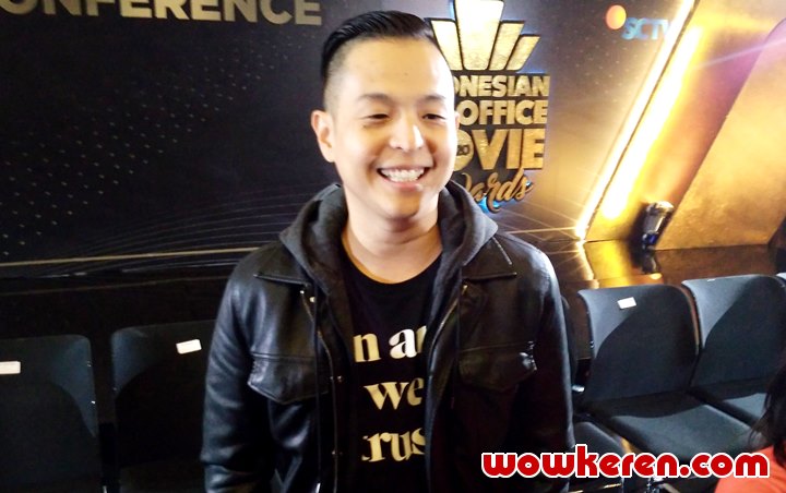Ernest Prakasa Komentari Kontroversi Foto Tara Basro</p>