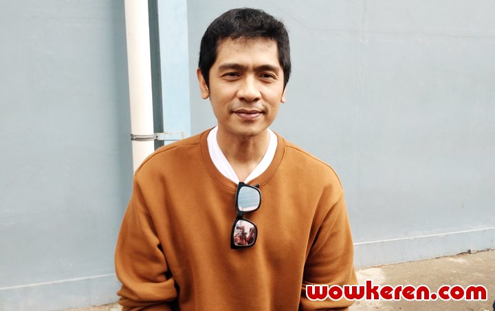 Adi Nugroho Nekat Borong Masker Dengan Harga Fantastis