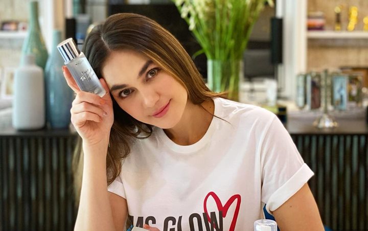 Luna Maya Pamer Foto Bahagia Peluk Pohon, Digoda Jomblo Hingga Dikaitkan Dengan Artis Top Ini