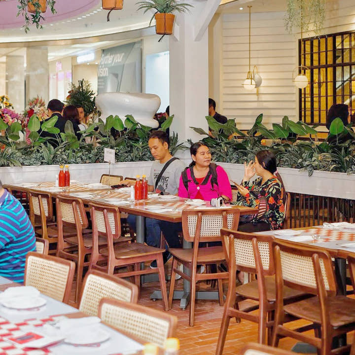 Boncafe Surabaya, Restoran Legendaris yang Ramah Anak dan Cocok Dikunjungi Bareng Keluarga
