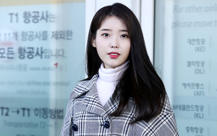 Respons IU Dikala Bisa Ransel Edisi Terbatas dari Brand Soju Jadi Sorotan Respons IU Dikala Bisa Ransel Edisi Terbatas dari Brand Soju Jadi Sorotan