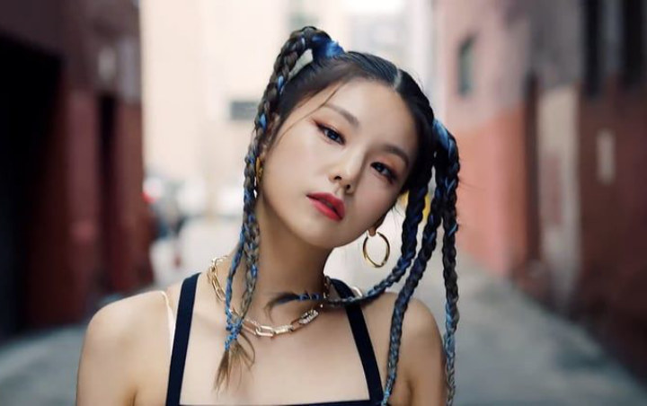 Netizen Kesal Yeji ITZY Kenakan Pakaian Ini Saat Jadi MC 'M! Countdown!'