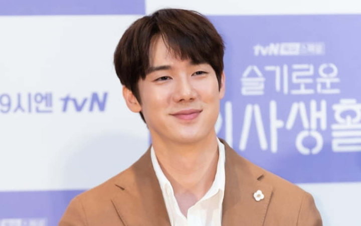 Yoo Yeon Seok Dikhawatirkan Tertular Usai Aktris Utama Film Barunya Positif Corona