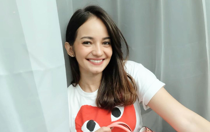 Enzy Storia Tak Sepenuhnya Isolasi Diri Saat Corona, 'Nekat' Keluar Rumah Demi Syuting Acara Ini