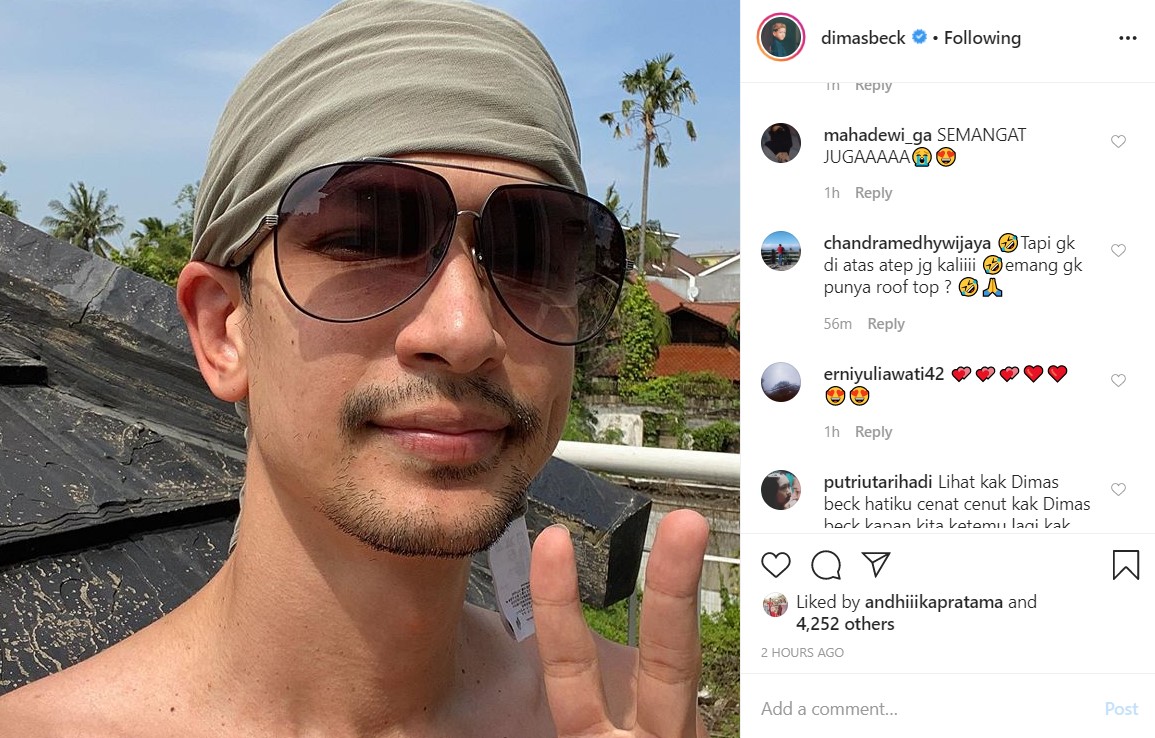 Demi Jaga Sistem Imun, Dimas Beck Pilih Berjemur Di Atap Rumah