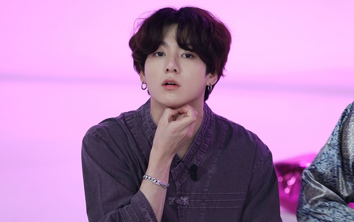 Aksi Jungkook BTS Buka Baju Gegerkan Fans, Bodi Berotot ...