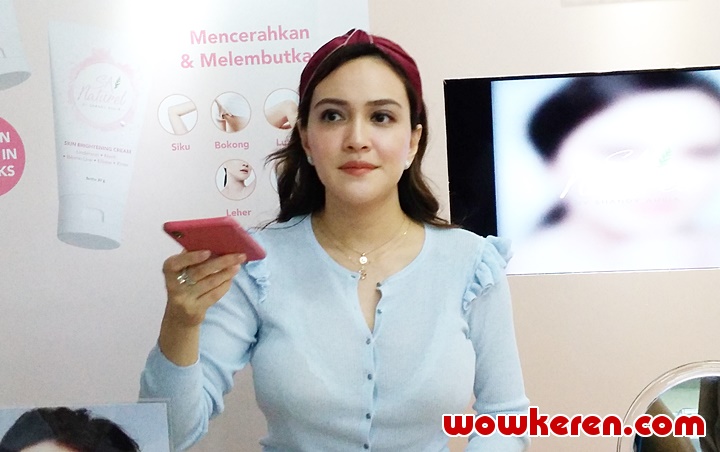 Shandy Aulia Cegah Kontak Fisik