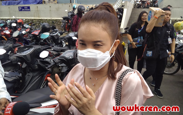Rossa Tolak Foto Bareng Fans
