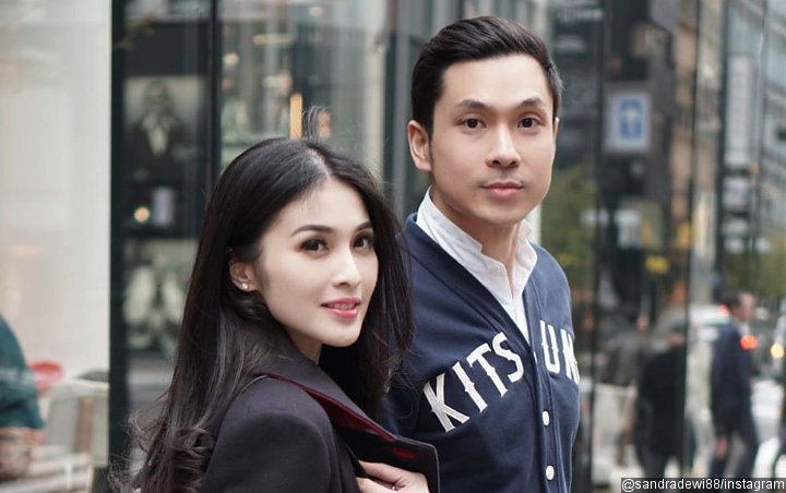 Sandra Dewi Nostalgia Pacaran Pamer Foto Jadul, Aksi Harvey Moeis Dekap Erat Sukses Bikin Baper