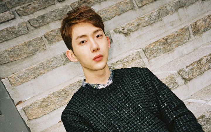 Jo Kwon Banjir Komentar Soal Orientasi Seksualnya Usai Foto Manja Kenakan Sepatu Hak Tinggi