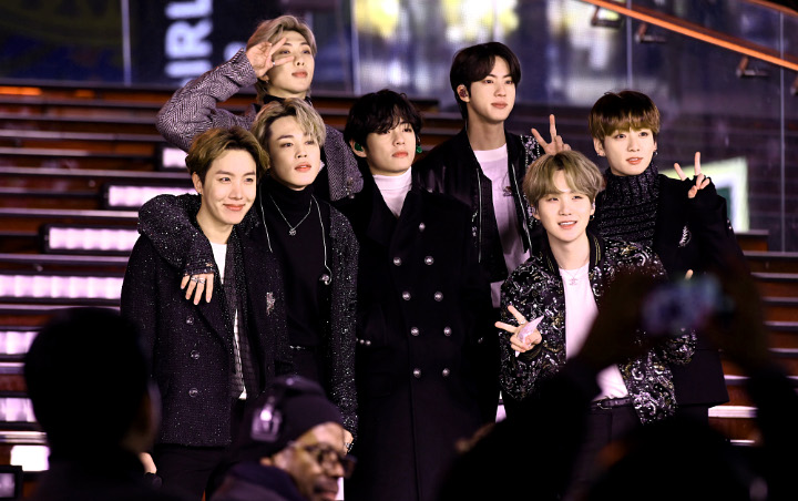 BTS Nyanyikan Boy with Luv Ketika Jadi Bintang Tetamu The Late Late Show, Namun dari Ruang Latihan BTS Nyanyikan Boy with Luv Ketika Jadi Bintang Tetamu The Late Late Show, Namun dari Ruang Latihan