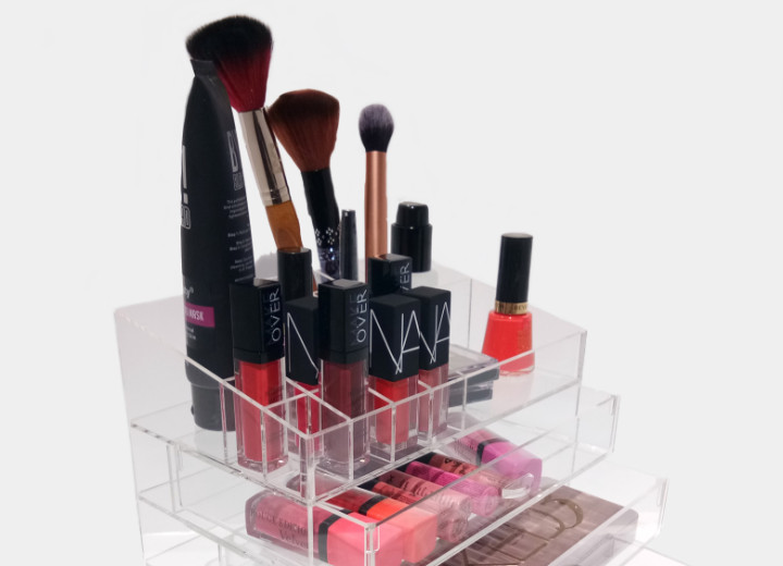 Simpan Make Up Dalam Suhu Ruangan