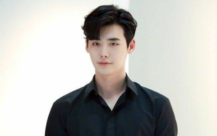 Pertama Kali Sejak Jalani Wamil, Lee Jong Suk Update Instagram Ucapkan Ini