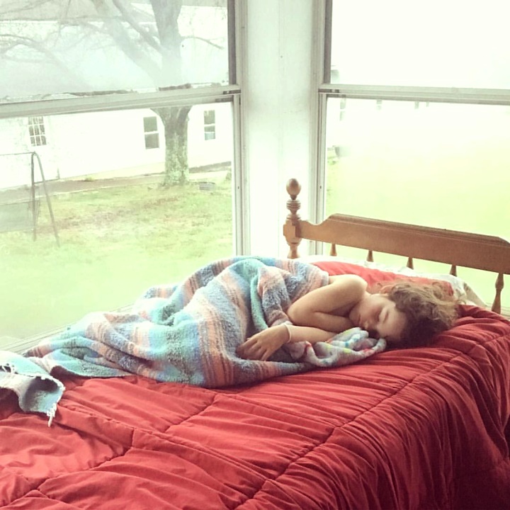 Tidur di Ruangan yang Panas