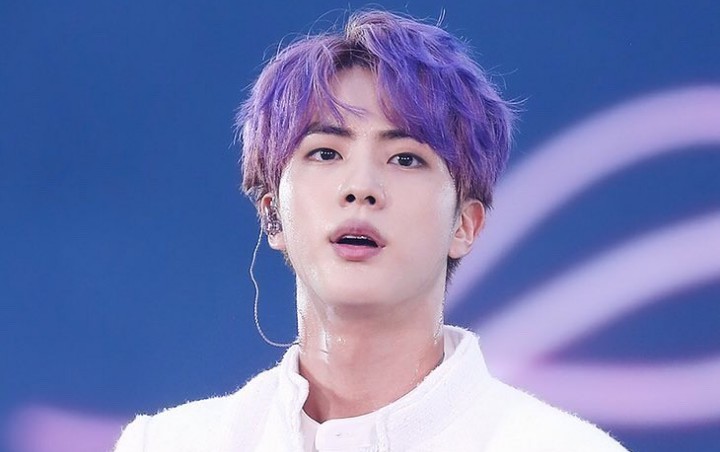 Ganteng Ngegas, Visual Legendaris Jin BTS di Acara Ini Bikin Netizen Gagal Move On