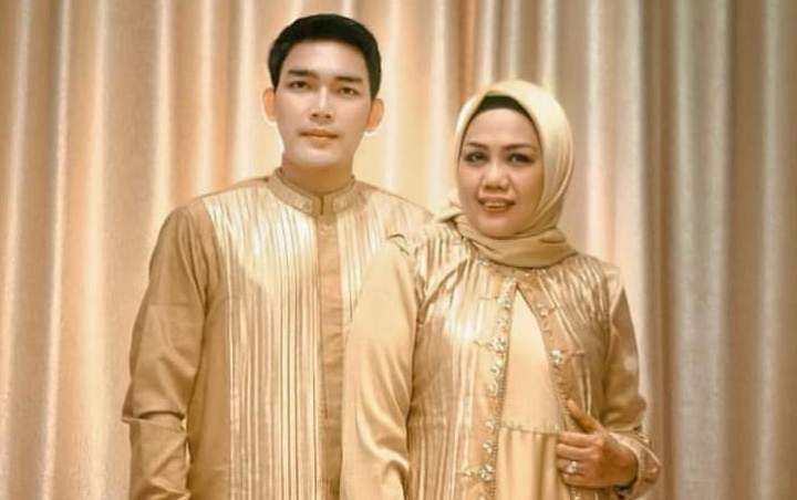 Ely Sugigi Jawab Alasan Jarang Bareng Pacar Berondong, Penampilan Makin Cantik Bikin Pangling