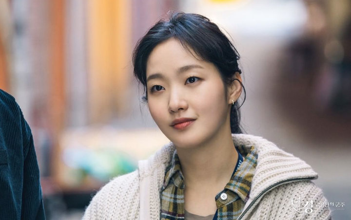 Kim Go Eun Menawan di Foto Adegan Baru, Kemampuan Akting Bikin Kagum Kru 'The King: Eternal Monarch'