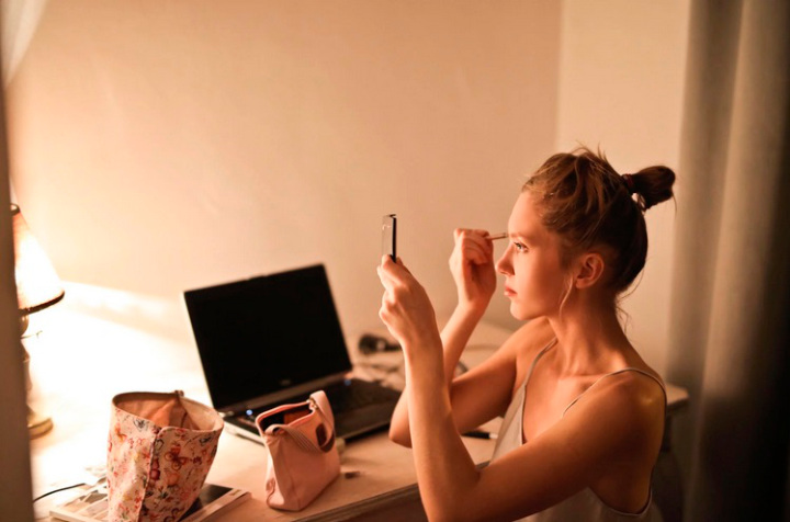 Penggunaan Makeup yang Tidak Tepat