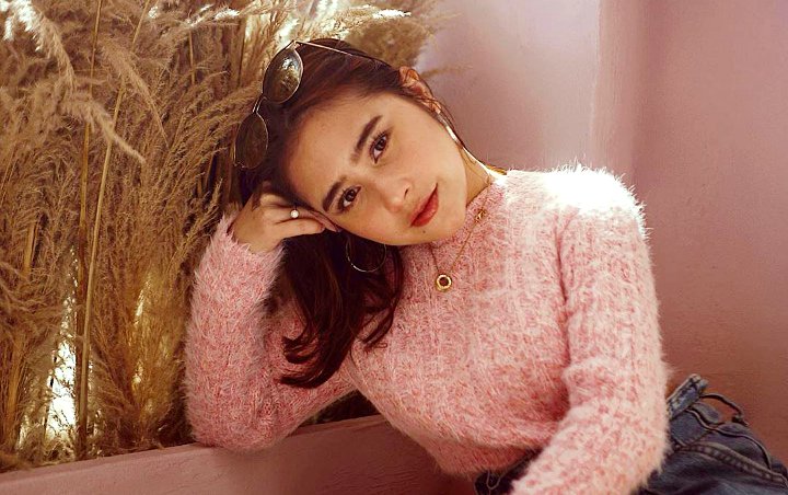 Tangisan Prilly Latuconsina Ingat Masa SMA Hanya Bisa Beli Tas Rp 100 Ribu