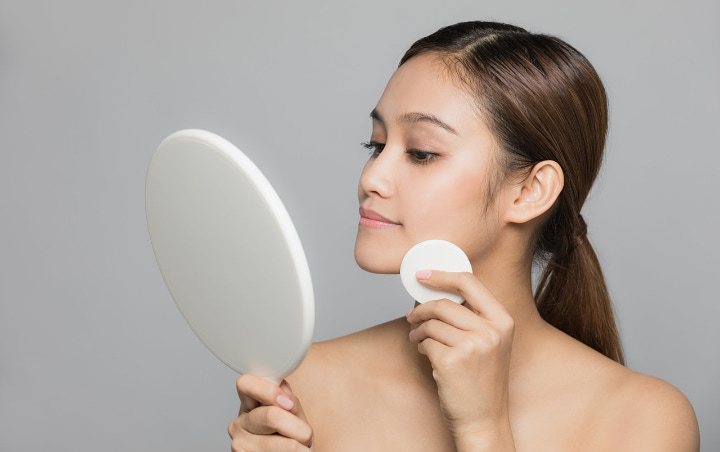 Jangan Malas Rawat Wajah, 7 Jenis Skincare Ini Harus Tetap Digunakan Meski Di Rumah Saja!
