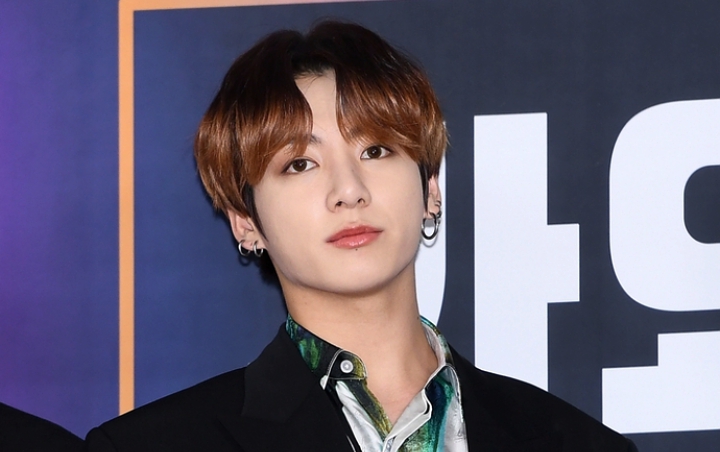 Momen Langka, Jungkook BTS Obati Kangen dengan Selfie Ganteng di Mobil