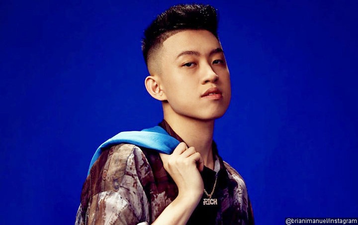 Rich Brian Potong Rambut Sendiri Untuk Pertama Kali, Hasilnya  Bikin Heboh