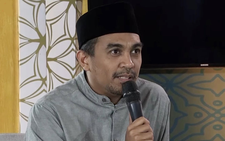 Video Mendiang Glenn Fredly Bukti Cinta Islam, Gaya Berpeci Bak Ustaz Bikin Terharu