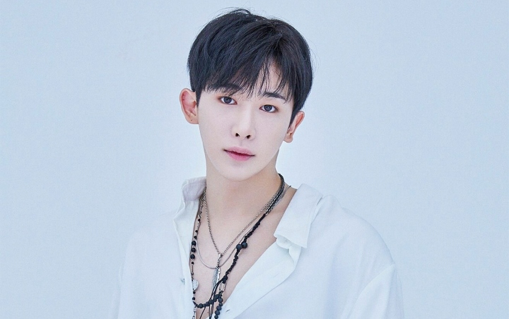 Bakal Seketika Debut Jadi Solois, Wonho Mantan Monsta X Tulis Surat Meraba Untuk Fans Bakal Seketika Debut Jadi Solois, Wonho Mantan Monsta X Tulis Surat Meraba Untuk Fans