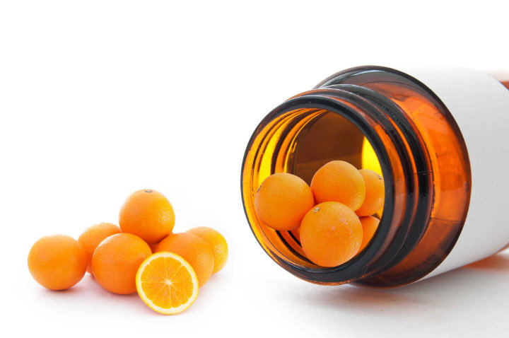 Konsumsi Vitamin C Dosis Tinggi Demi Tumbangkan COVID-19