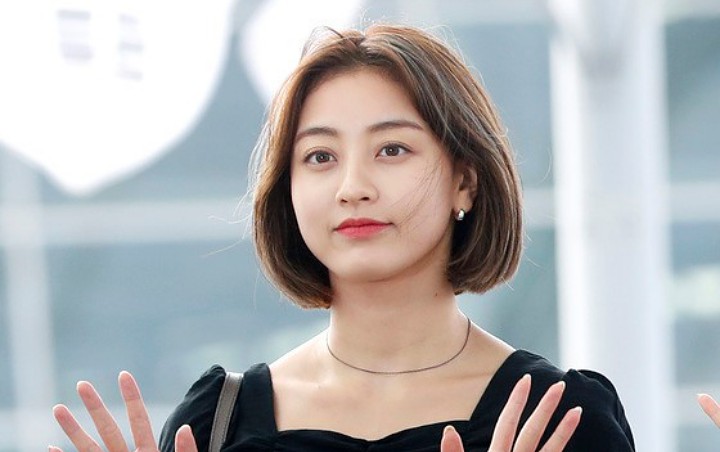 Jihyo TWICE Bagikan Foto-Foto Pemotretan Majalah, Dibilang Mirip Ahjumma