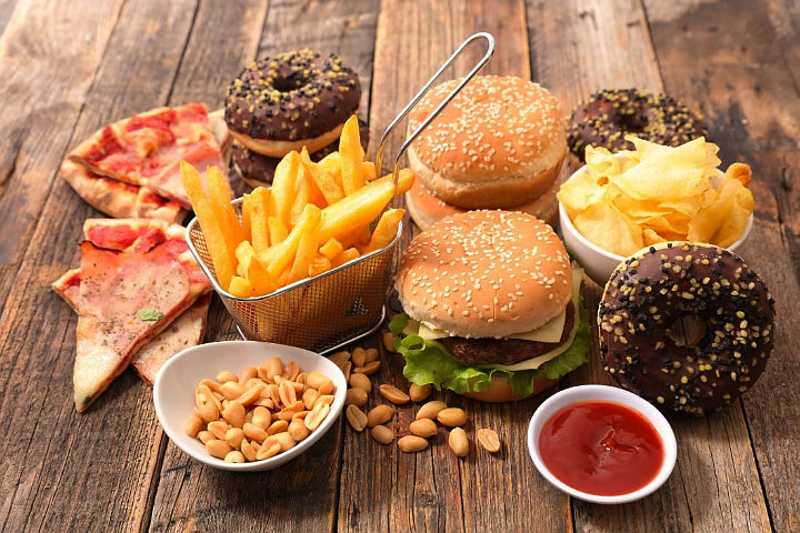 Menimbun Makanan Yang Tidak Perlu