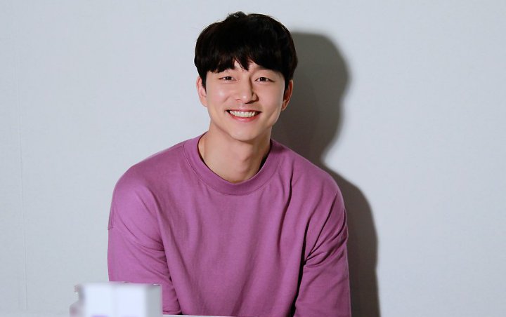 Gong Yoo Dipuji Makin Tua Makin Ganteng Usai Bagikan Foto-Foto BTS Iklan