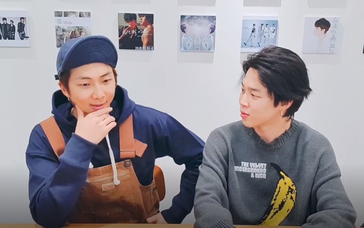 Repot-Repot Bikin Dalgona Coffee Bareng RM, Lucunya Jimin BTS Protes Soal Ini Repot-Repot Bikin Dalgona Coffee Bareng RM, Lucunya Jimin BTS Protes Soal Ini