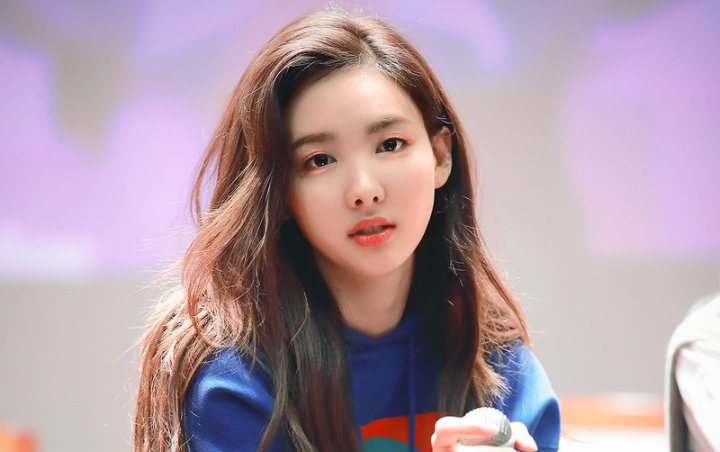 nayeon twice pamer gaya rambut pendek perdana sejak debut nayeon twice pamer gaya rambut pendek perdana sejak debut